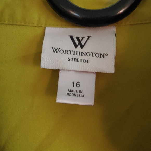 Women's button down - Picture 2 of 4